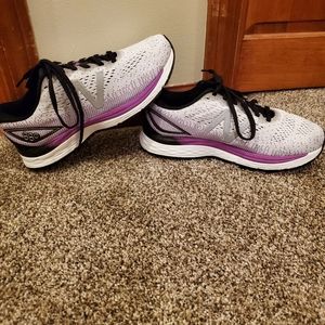 New Balance 880v9